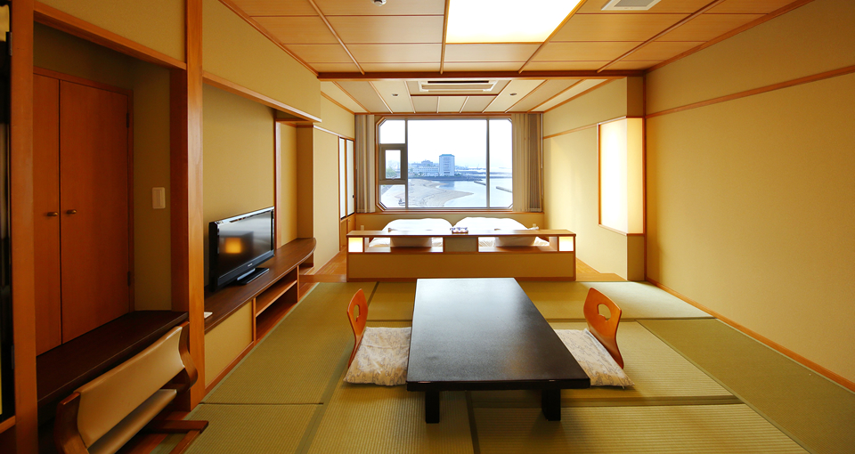 Japanese-Western style room with scenic cypress bath